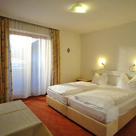 Hotel Unterbraeu